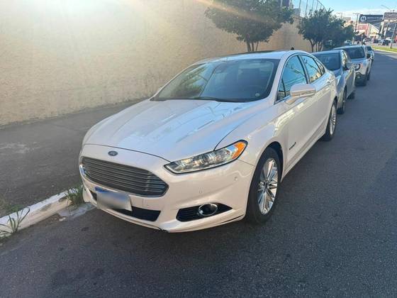 FORD FUSION 2.0 TITANIUM 16V HÍBRIDO 4P AUTOMÁTICO FORD FUSION 2.0 TITANIUM 16V HÍBRIDO 4P AUTOMÁTICO